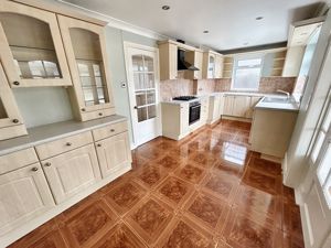 Kitchen/diner- click for photo gallery